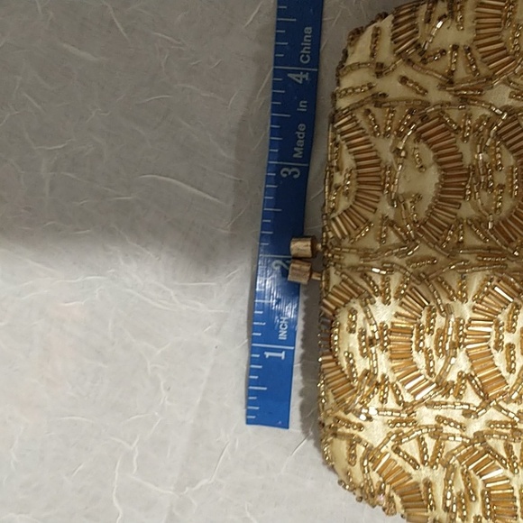 Price Drop Vintage Elegant Gold Beaded Clutch - Picture 5 of 8